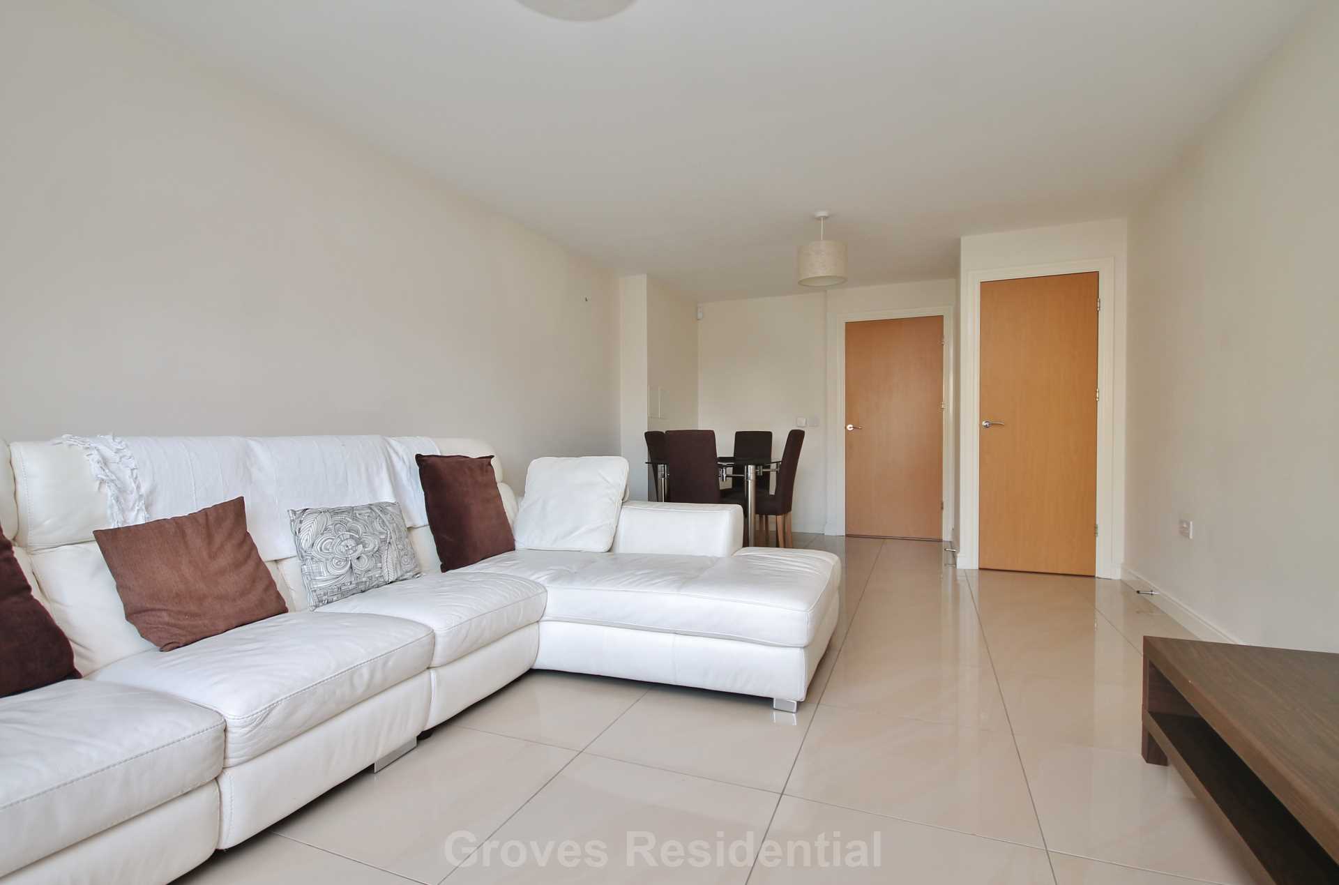 Additional Property Image 4 bedroom Semi Detached to rent in Worcester Park 3