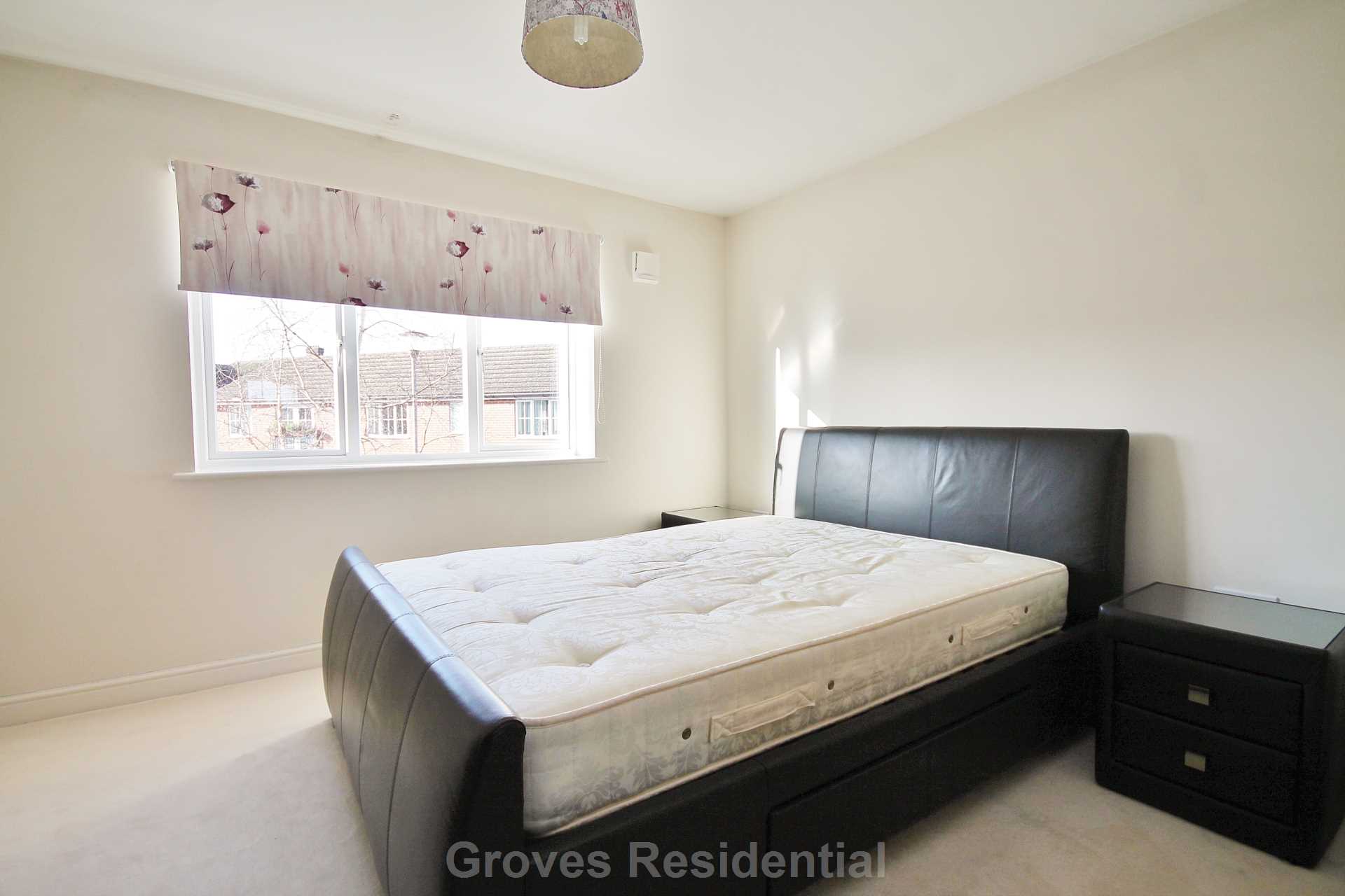 Additional Property Image 4 bedroom Semi Detached to rent in Worcester Park 8