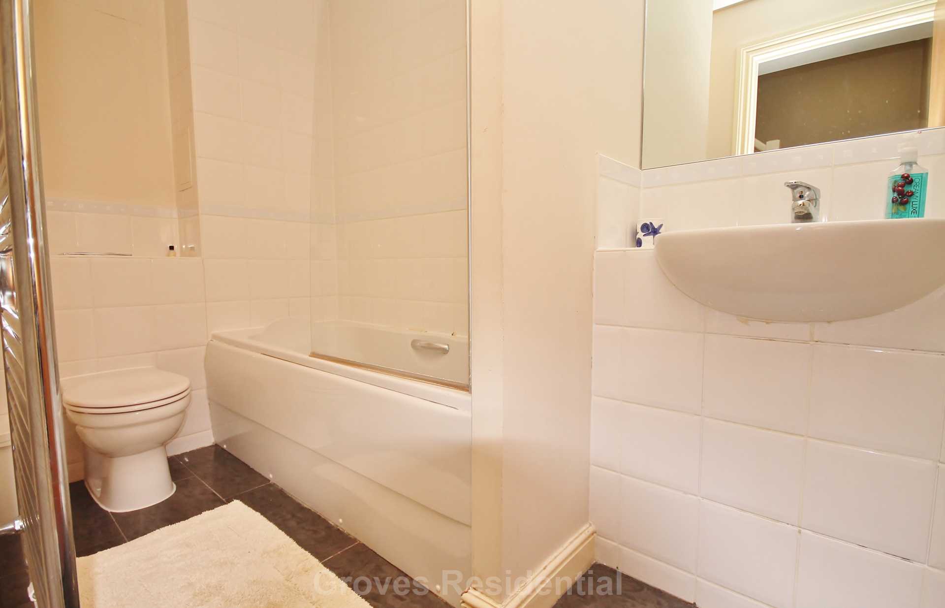 Additional Property Image 4 bedroom Semi Detached to rent in Worcester Park 13