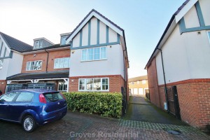 4 bedroom Semi Detached to rent in Worcester Park