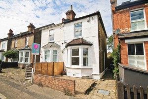 2 bedroom Semi Detached to rent in New Malden