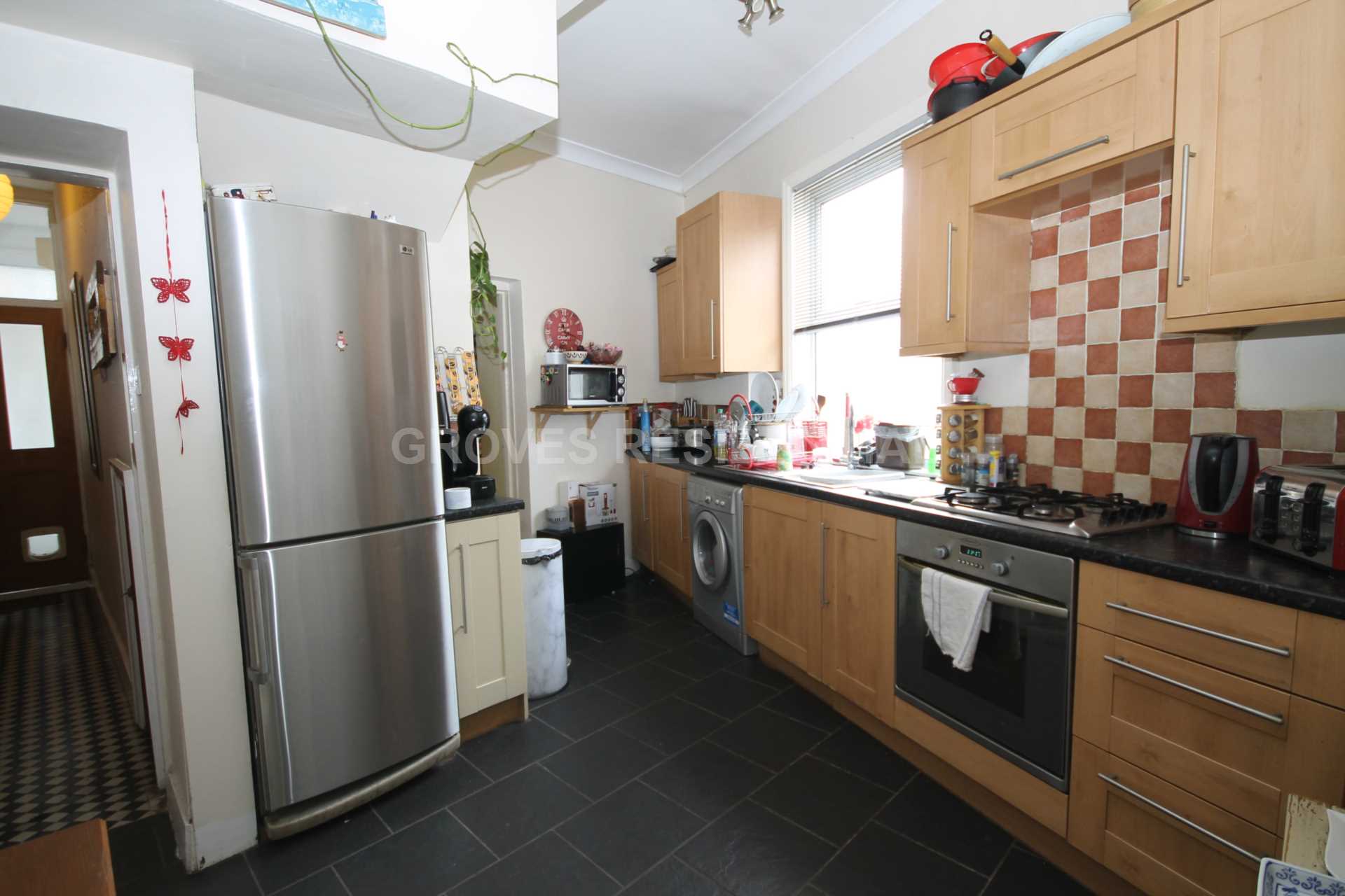 Additional Property Image 2 bedroom Flat for sale in New Malden 3