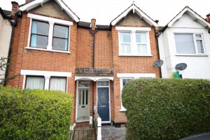 3 bedroom Terraced to rent in New Malden