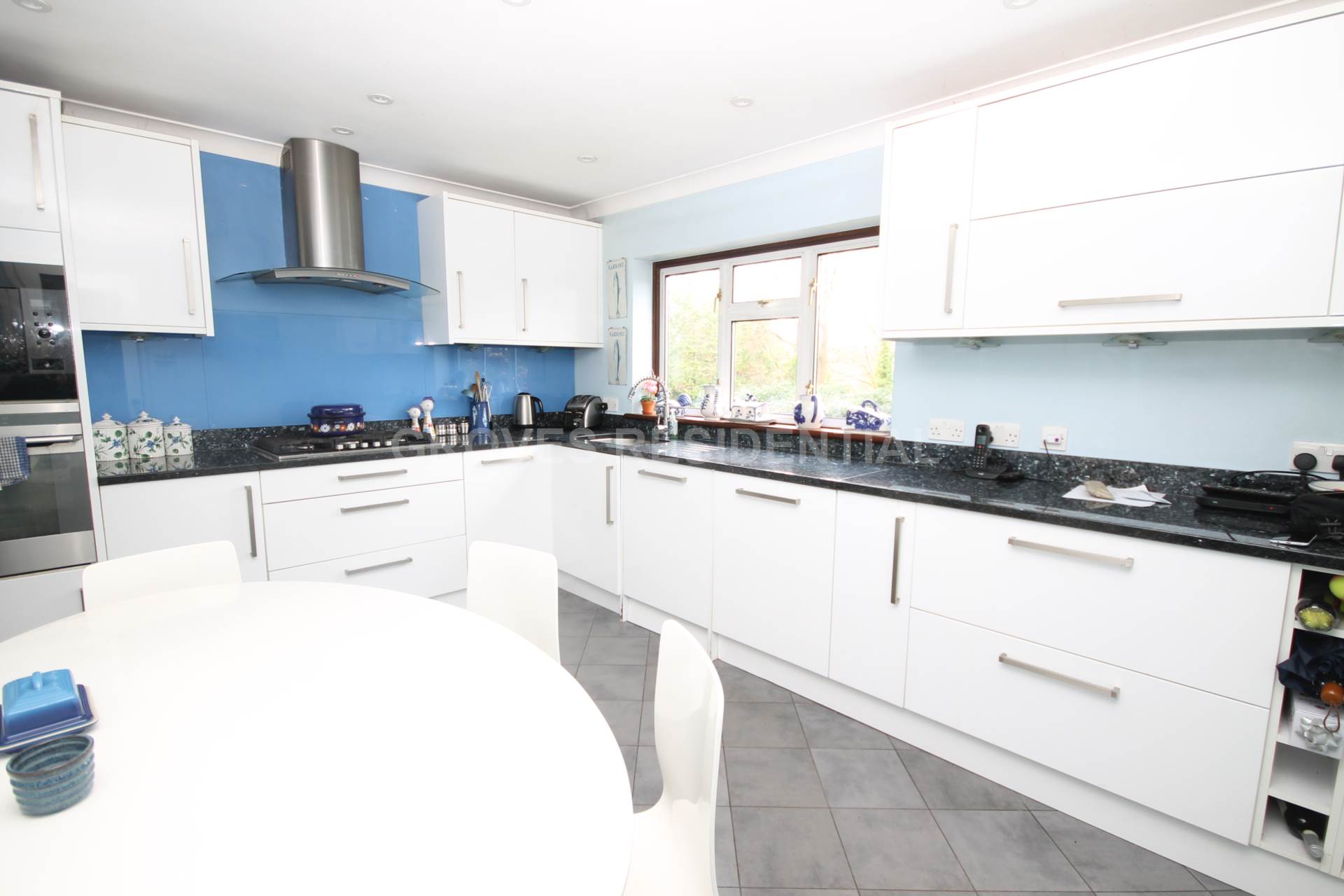 Additional Property Image 5 bedroom Detached for sale in Kingston Upon Thames 7