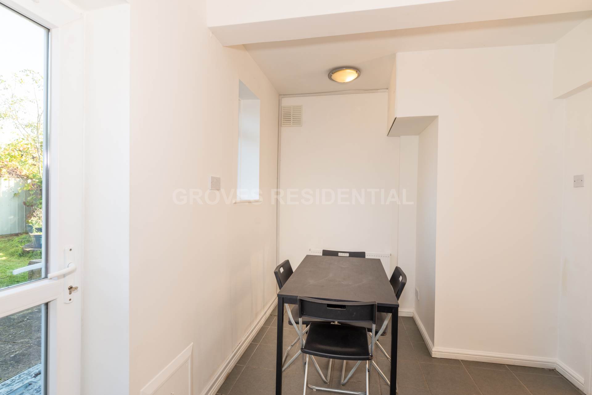 Additional Property Image 3 bedroom End of Terrace to rent in Kingston Upon Thames 5