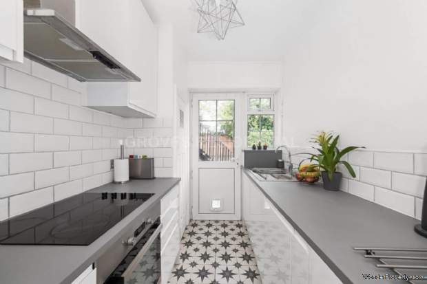 Additional Property Image 2 bedroom Flat for sale in New Malden 2