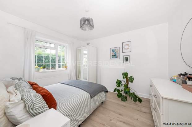 Additional Property Image 2 bedroom Flat for sale in New Malden 5