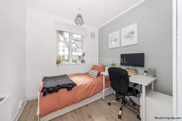 Additional Property Image 2 bedroom Flat for sale in New Malden 6