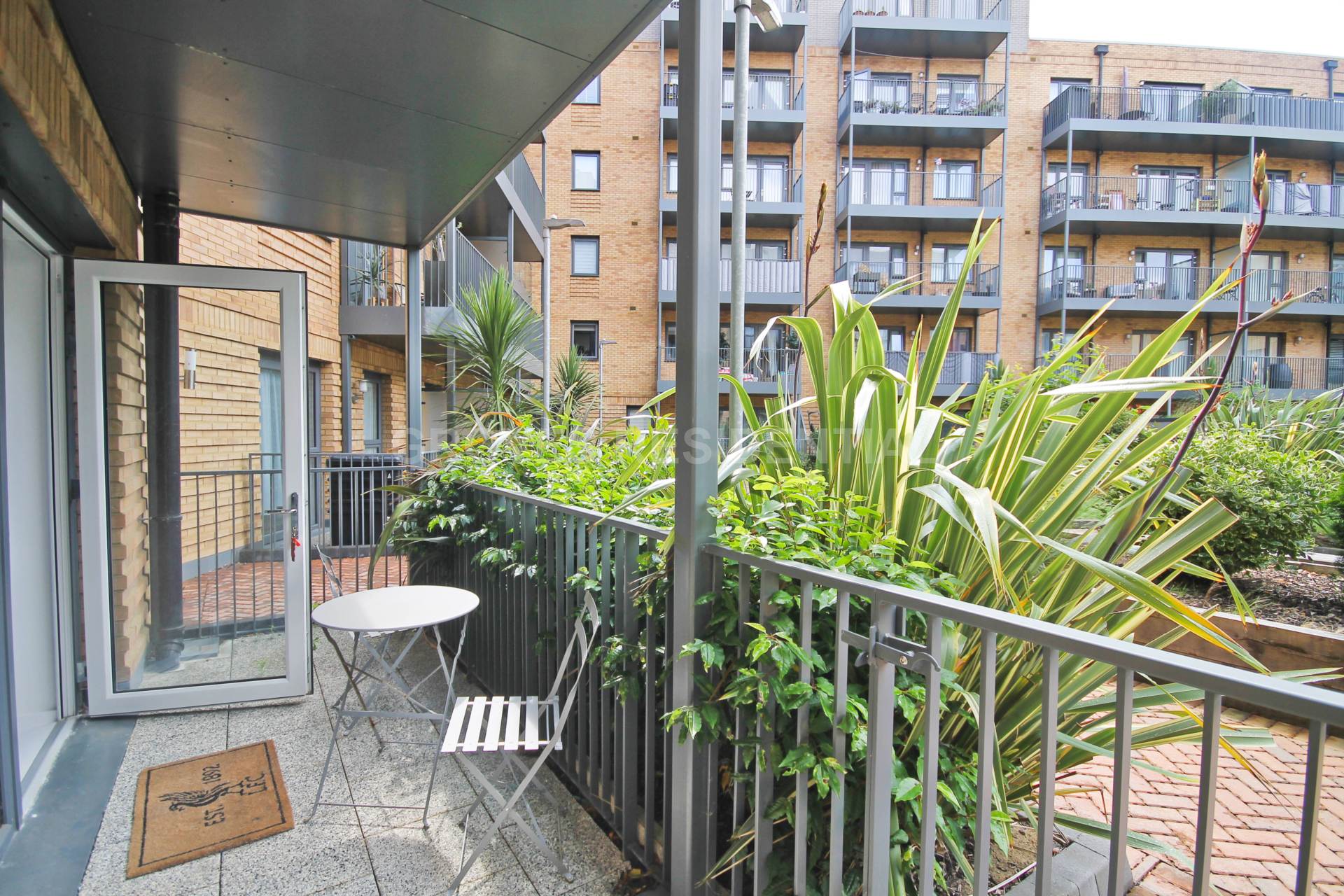 Additional Property Image 3 bedroom Maisonette to rent in New Malden 2