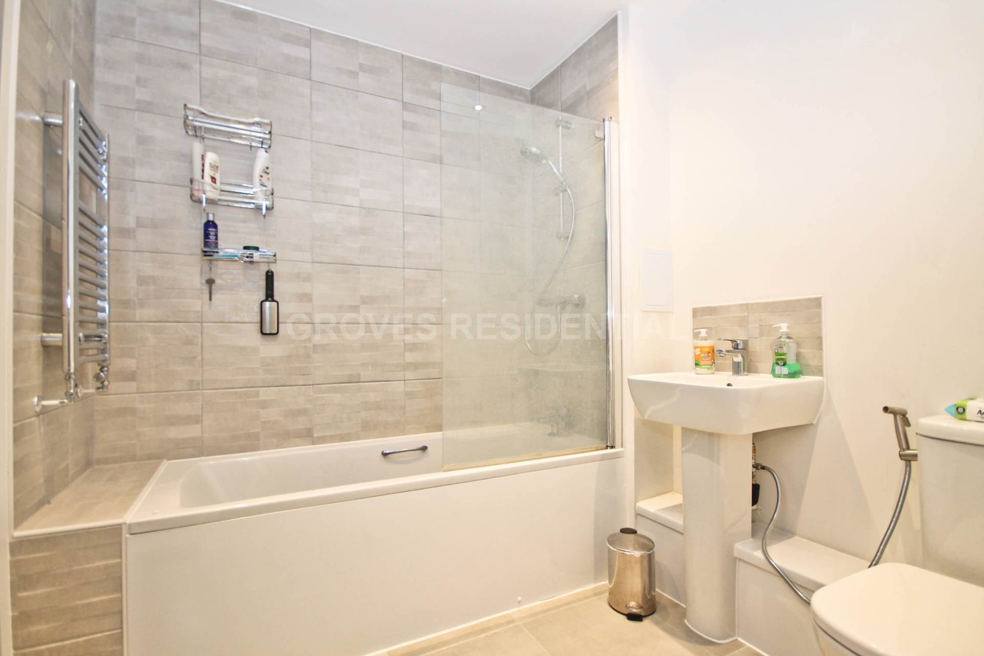 Additional Property Image 3 bedroom Maisonette to rent in New Malden 9
