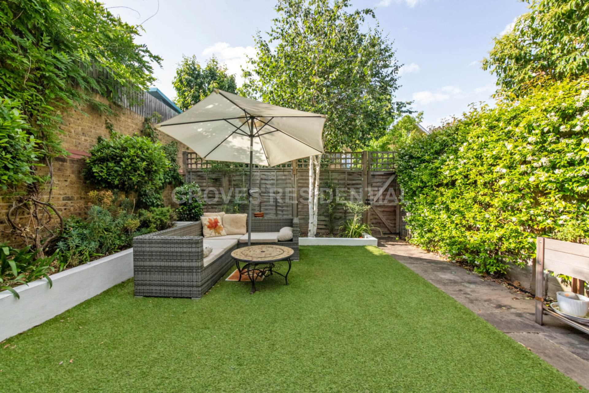 Additional Property Image 5 bedroom Detached for sale in Kingston Upon Thames 5