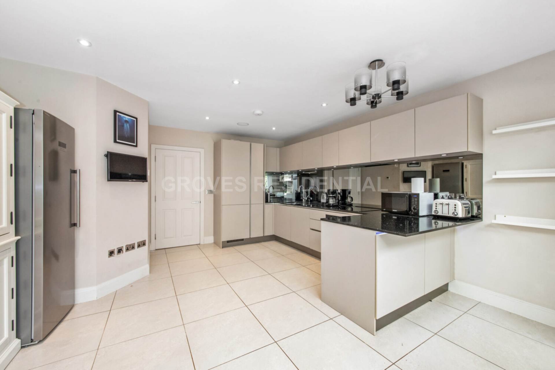 Additional Property Image 5 bedroom Detached for sale in Kingston Upon Thames 7