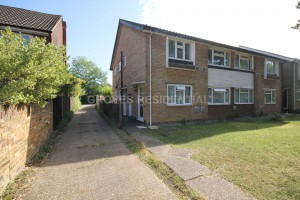 2 bedroom Flat to rent in New Malden