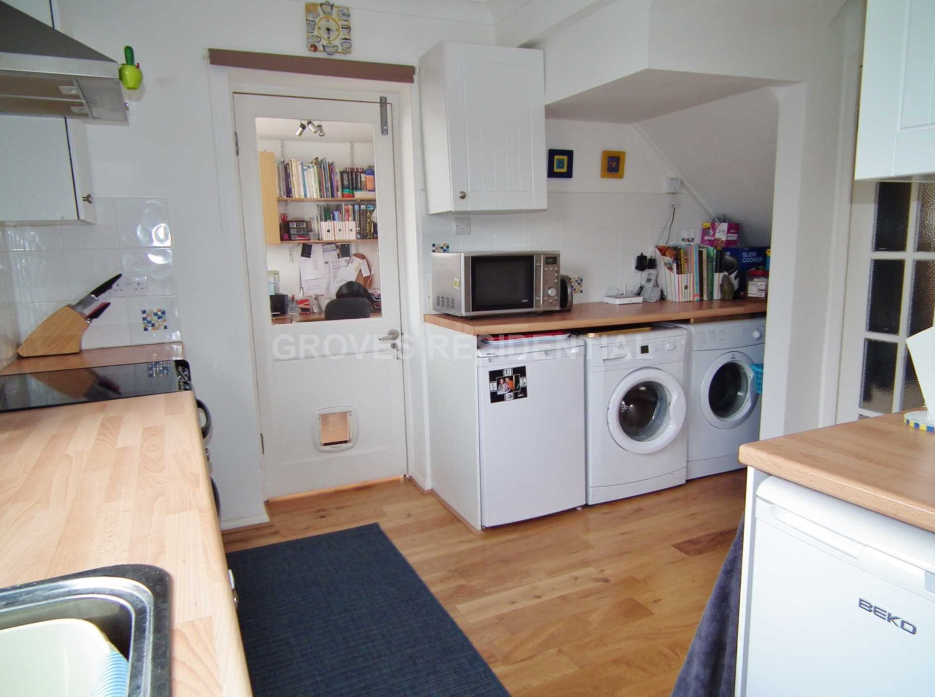 Additional Property Image 3 bedroom Semi Detached to rent in New Malden 9