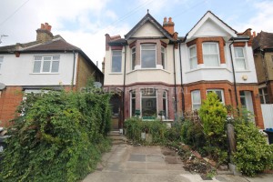 3 bedroom Semi Detached for sale in New Malden