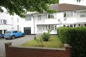 4 bedroom Semi Detached for sale in New Malden