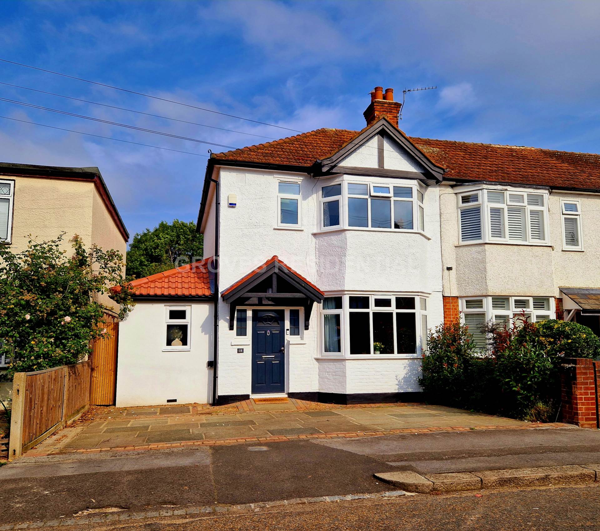 3 bedroom Semi Detached to rent in New Malden