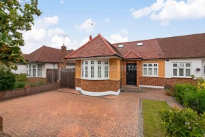 4 bedroom Semi Detached for sale in New Malden