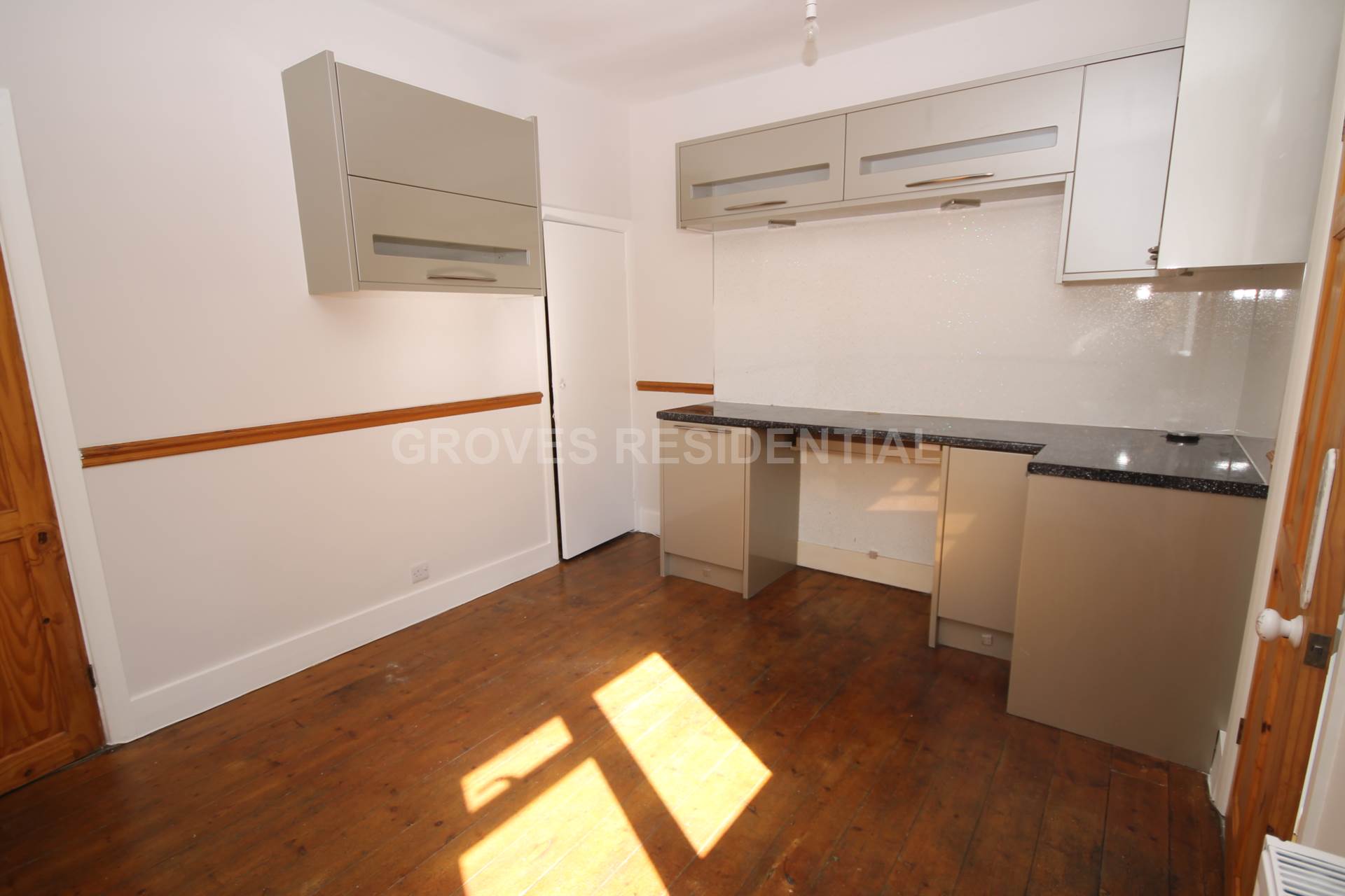 Additional Property Image 2 bedroom Semi Detached for sale in Kingston Upon Thames 5