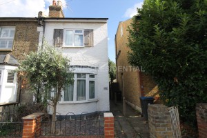 2 bedroom Semi Detached for sale in Kingston Upon Thames