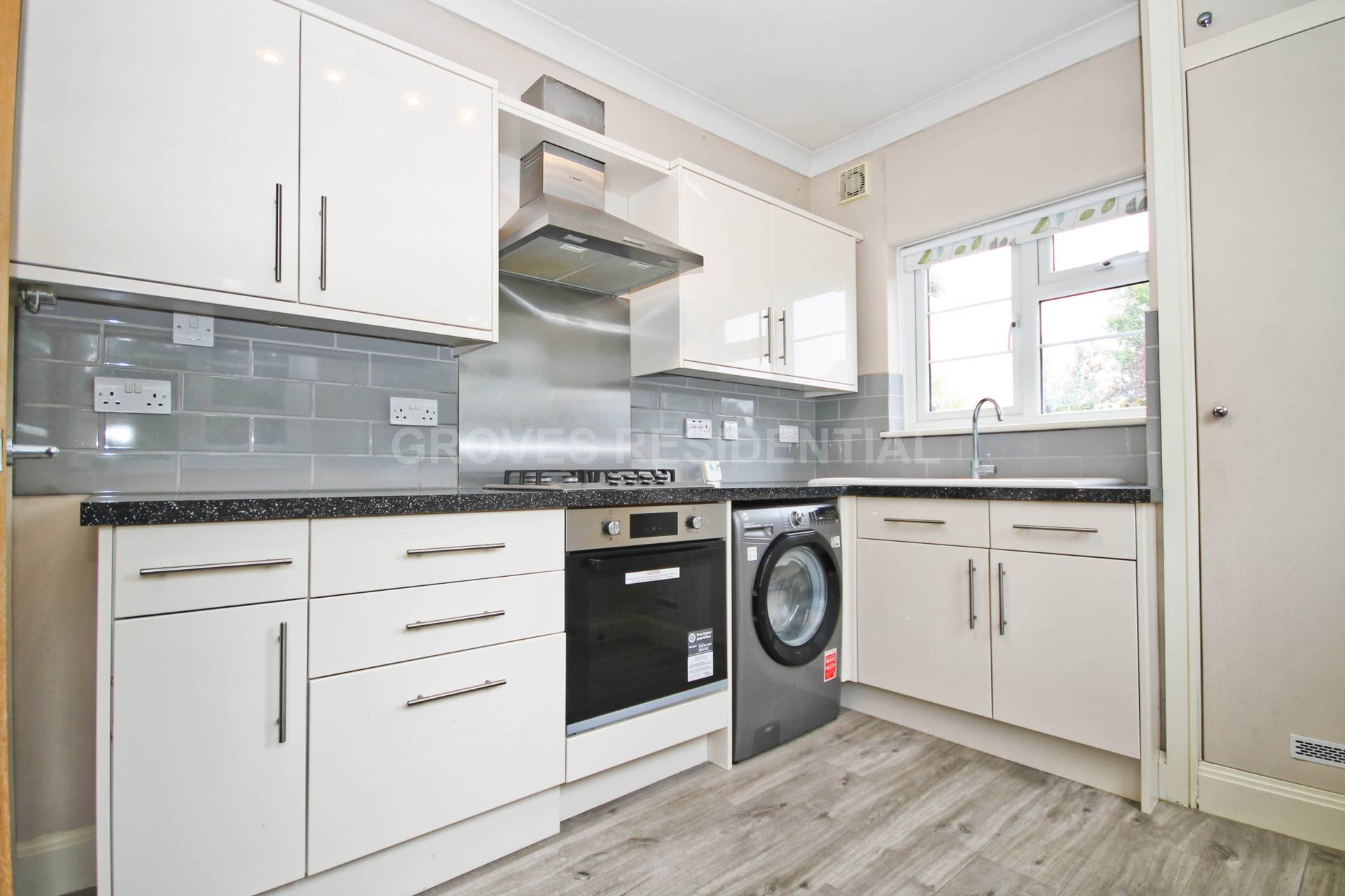 Additional Property Image 2 bedroom Maisonette to rent in New Malden 2