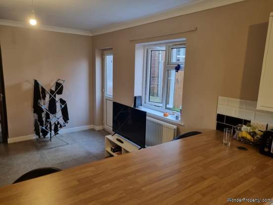 Additional Property Image 7 bedroom Detached to rent in Southampton 3