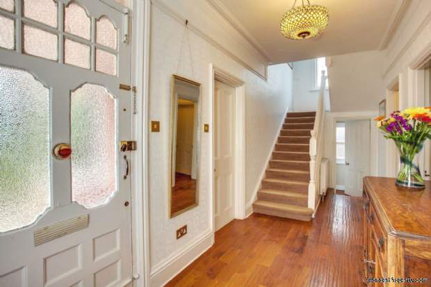 Additional Property Image 5 bedroom Detached for sale in Reading 3