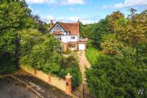 5 bedroom Detached for sale in Reading