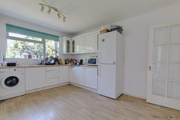 Additional Property Image 2 bedroom Maisonette for sale in Reading 4