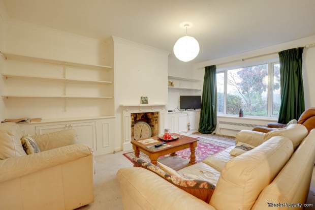 Additional Property Image 2 bedroom Maisonette for sale in Reading 5