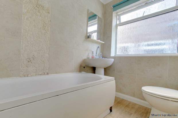 Additional Property Image 2 bedroom Maisonette for sale in Reading 8