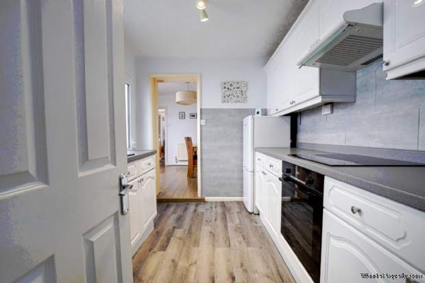 Additional Property Image 3 bedroom Semi Detached for sale in Reading 3