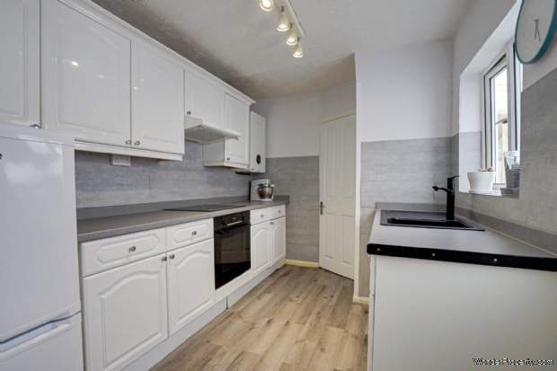Additional Property Image 3 bedroom Semi Detached for sale in Reading 4