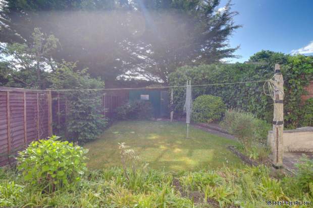 Additional Property Image 3 bedroom Semi Detached for sale in Reading 5