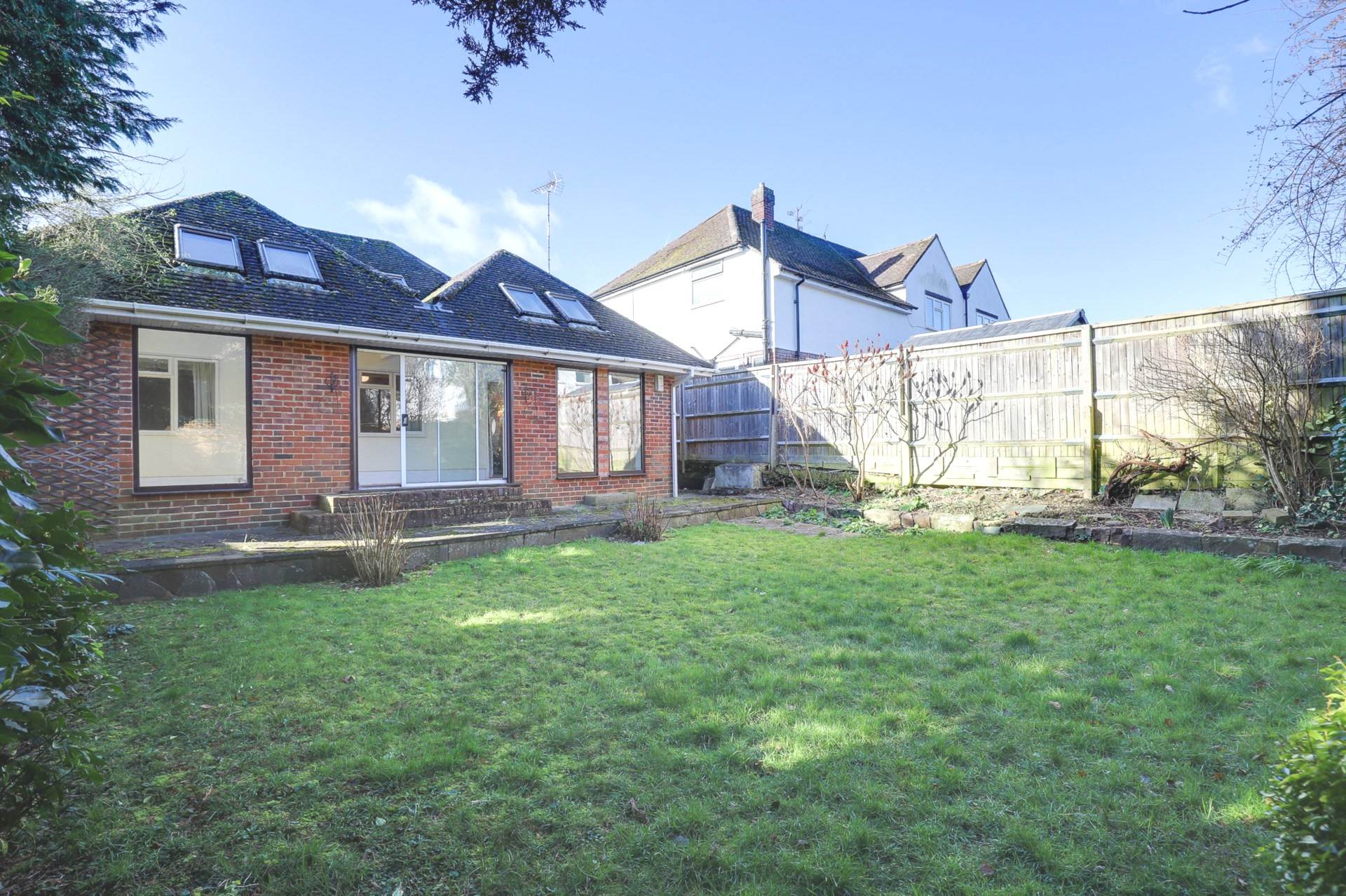 Additional Property Image 4 bedroom Detached Bungalow for sale in Reading 23