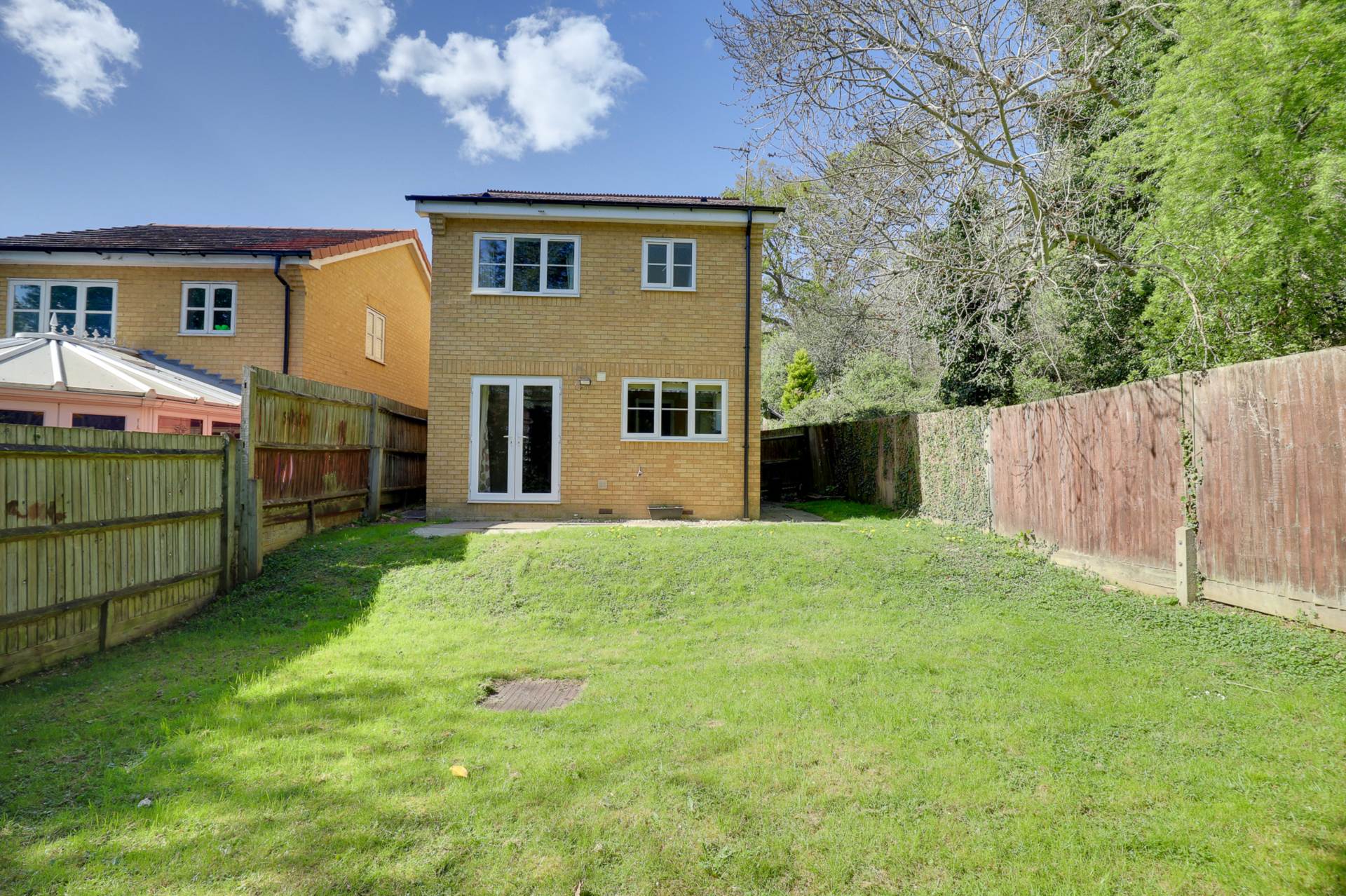 Additional Property Image 3 bedroom Detached for sale in Reading 2