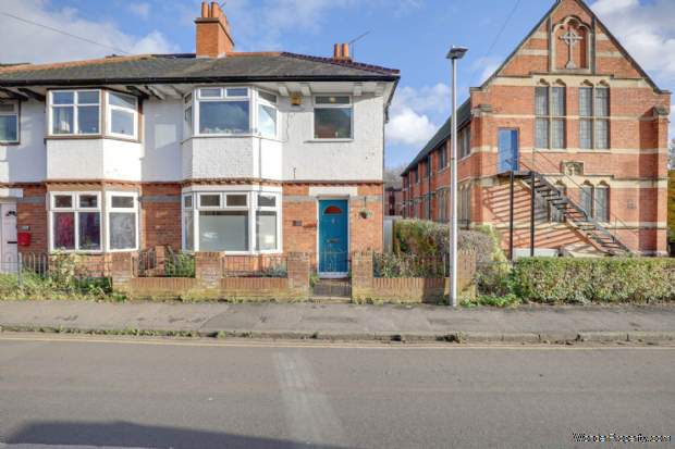 3 bedroom Semi Detached for sale in Reading