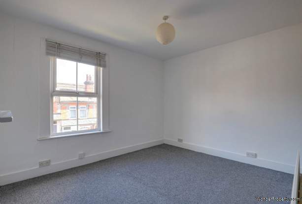 Additional Property Image 3 bedroom Terraced for sale in Reading 4