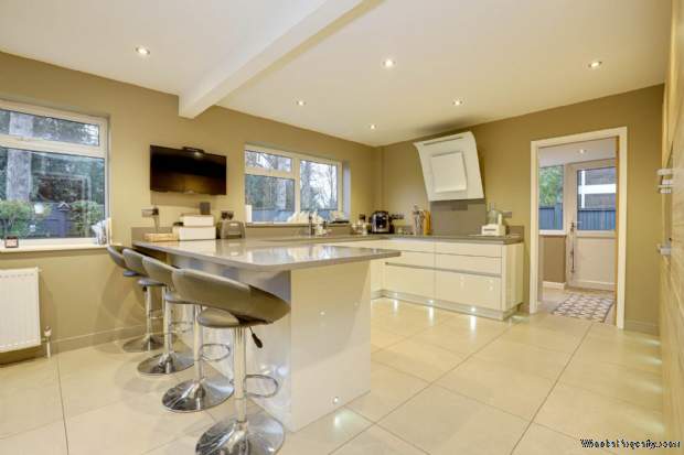 Additional Property Image 4 bedroom Detached for sale in Reading 13