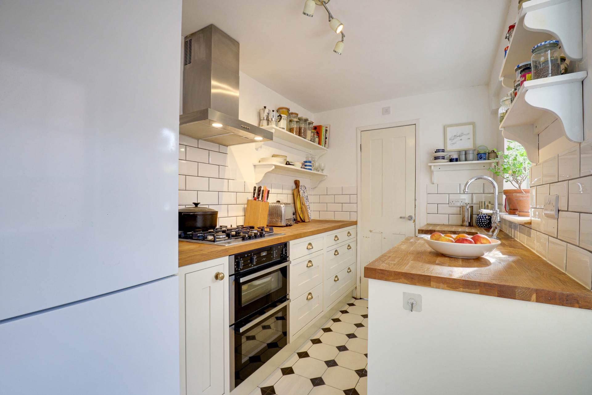 Additional Property Image 2 bedroom Terraced for sale in Reading 6