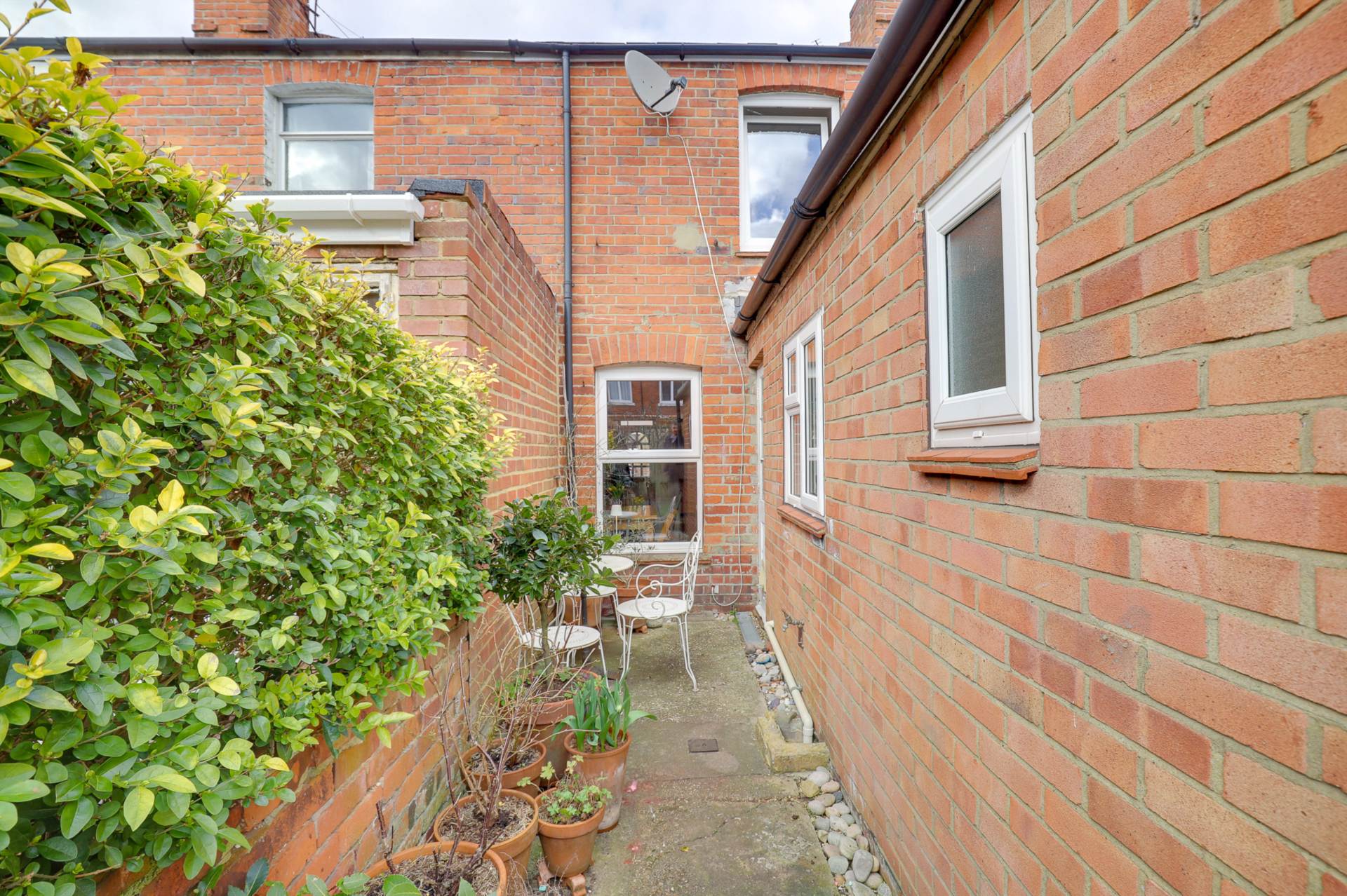 Additional Property Image 2 bedroom Terraced for sale in Reading 8