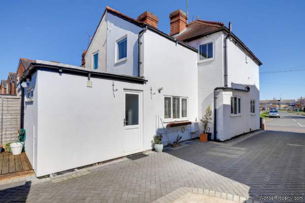 Additional Property Image 3 bedroom Semi Detached for sale in Reading 2