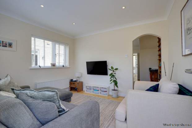 Additional Property Image 3 bedroom Semi Detached for sale in Reading 3