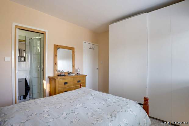 Additional Property Image 3 bedroom Semi Detached for sale in Reading 9