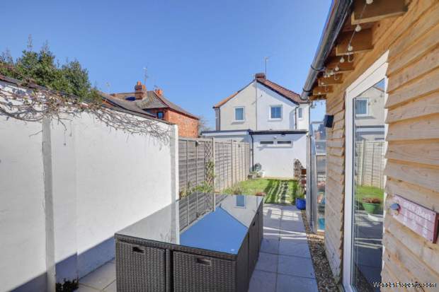 Additional Property Image 3 bedroom Semi Detached for sale in Reading 14