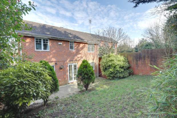 Additional Property Image 6 bedroom Detached for sale in Reading 2