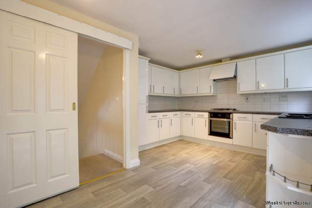 Additional Property Image 6 bedroom Detached for sale in Reading 11