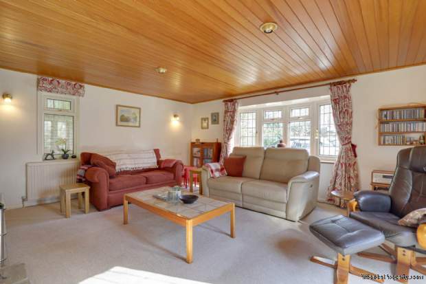 Additional Property Image 3 bedroom Detached for sale in Reading 15