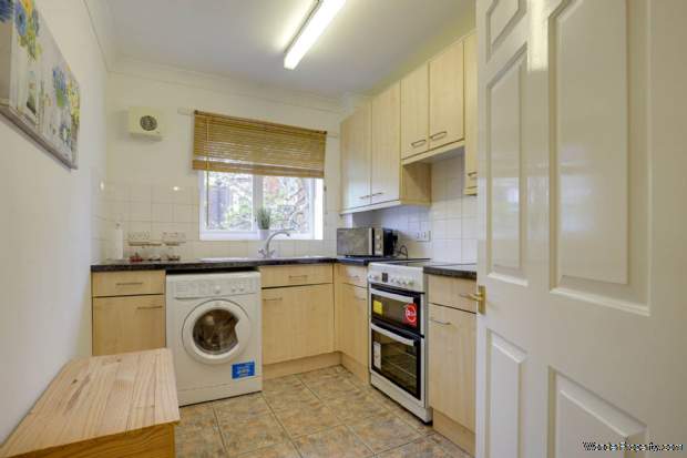 Additional Property Image 2 bedroom Apartment for sale in Reading 2