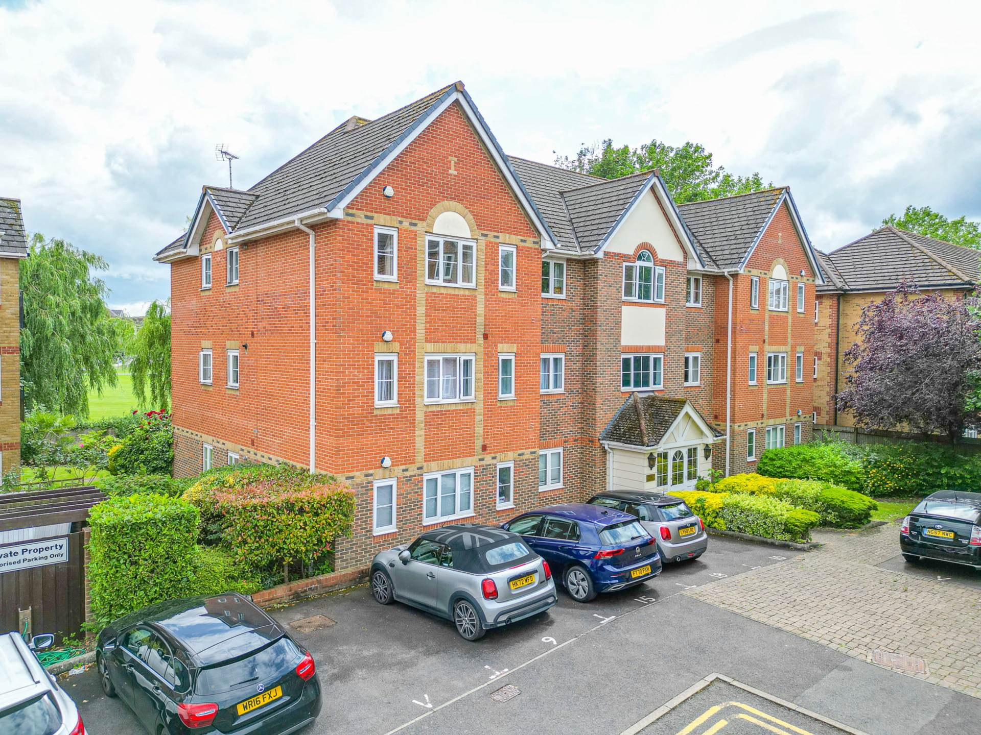 Additional Property Image 2 bedroom Apartment for sale in Reading 2
